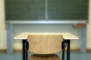 School Closure Extended to May 1